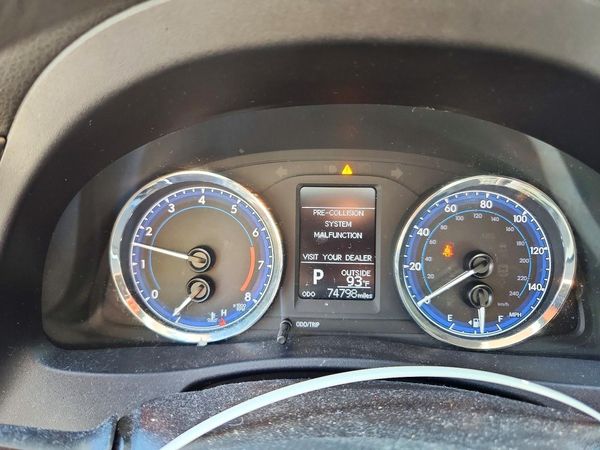 2017 TOYOTA COROLLA