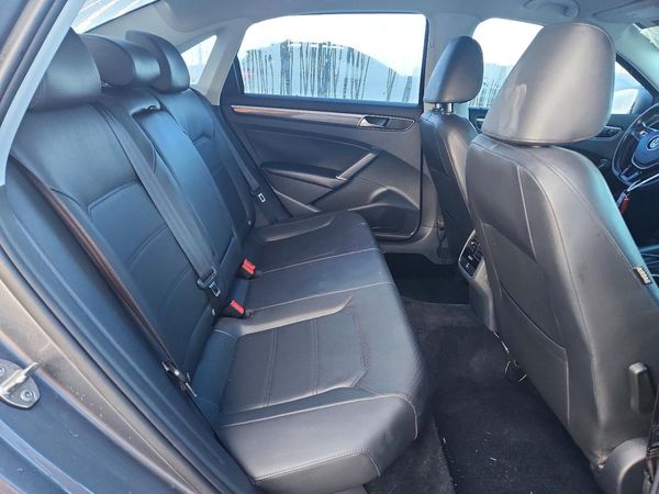 2018 VOLKSWAGEN PASSAT SE, SE w/ Technology