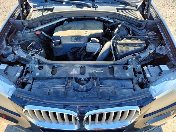 2014 BMW X3 xDrive28i — Engine bay