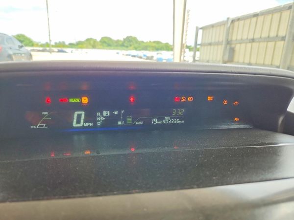 2013 TOYOTA PRIUS V TW — ODOM