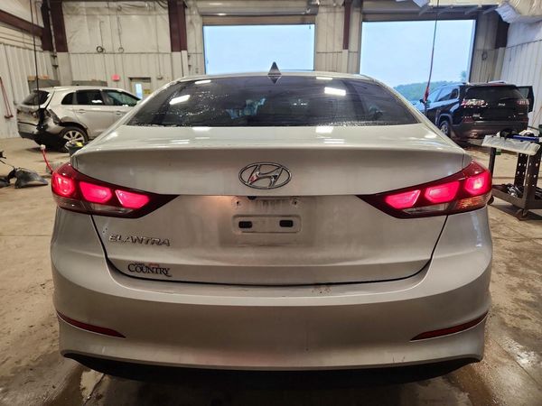 2018 HYUNDAI ELANTRA