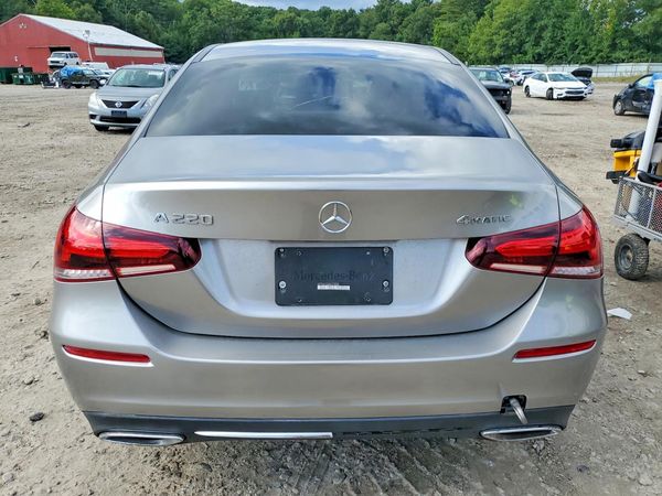 2021 MERCEDES-BENZ A A220-4M