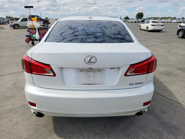 2013 LEXUS IS