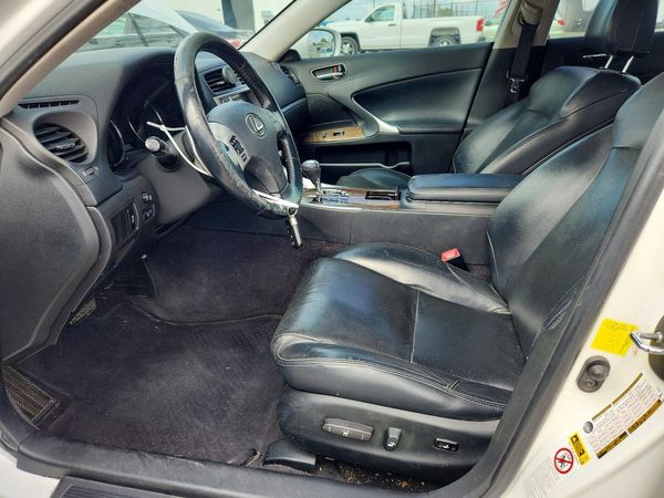 2013 LEXUS IS