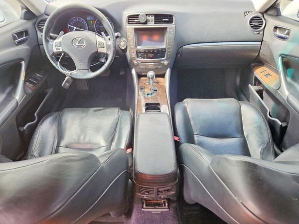 2013 LEXUS IS