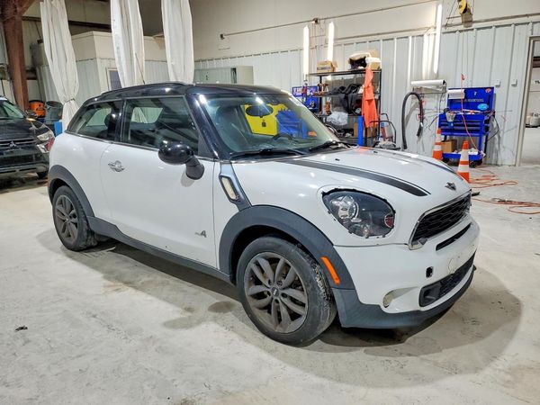 2014 MINI COOPER — Passenger 3/4