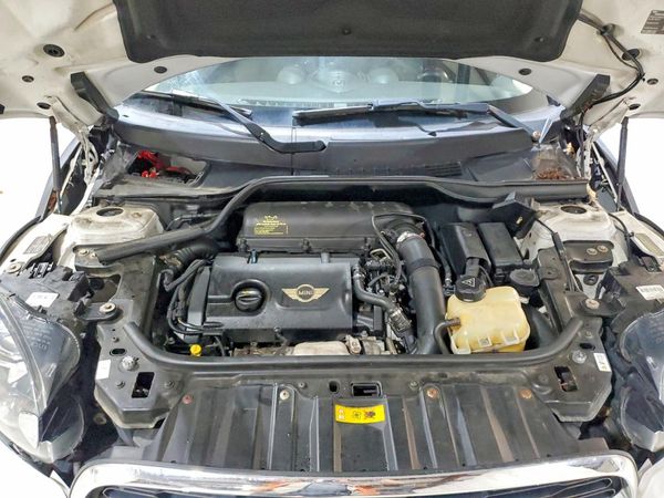 2014 MINI COOPER — Engine bay