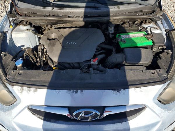 2012 HYUNDAI ACCENT GLS (Middle grade)