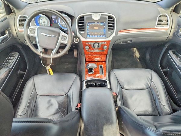 2013 CHRYSLER 300 Base/Limited
