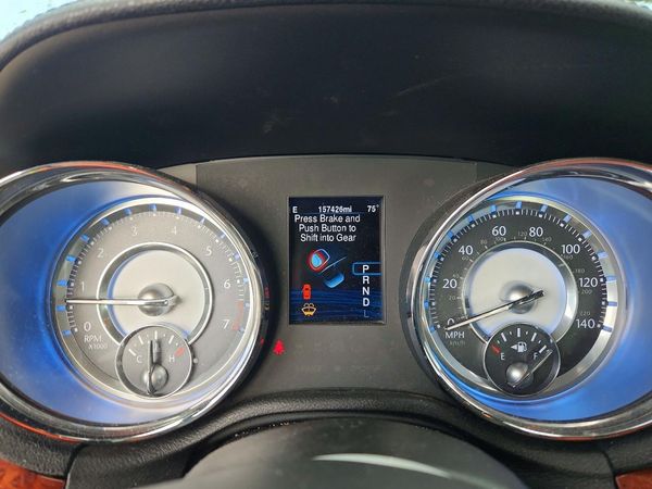 2013 CHRYSLER 300 Base/Limited