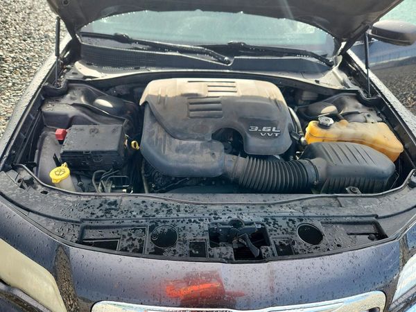 2013 CHRYSLER 300 Base/Limited