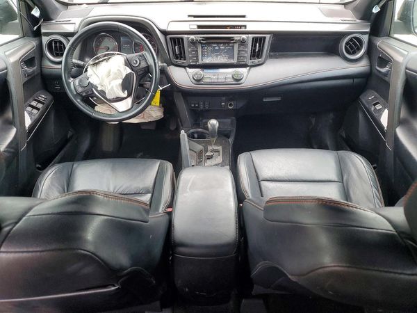 2017 TOYOTA RAV4 SE