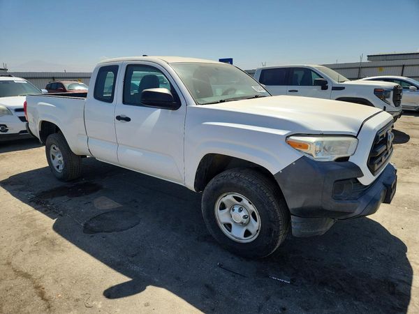 2016 TOYOTA TACOMA