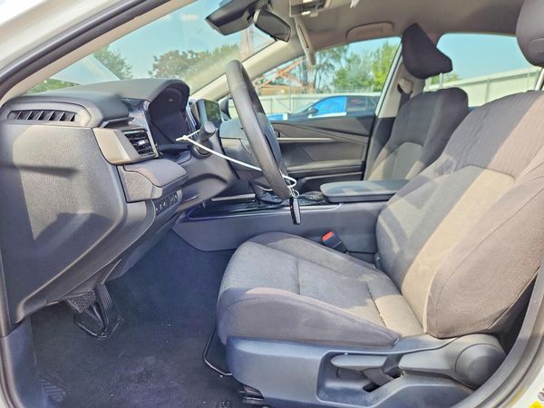 2025 TOYOTA CAMRY