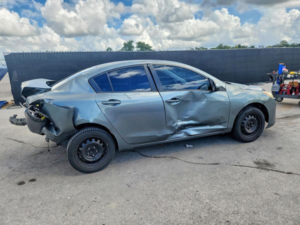 2013 MAZDA 3 Sport/GX