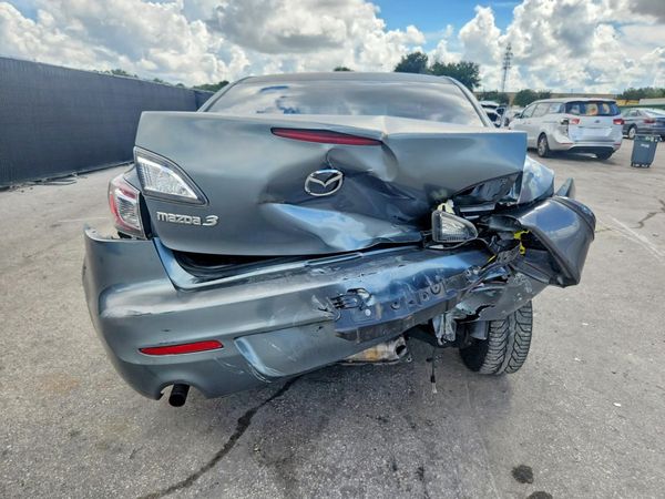 2013 MAZDA 3 Sport/GX