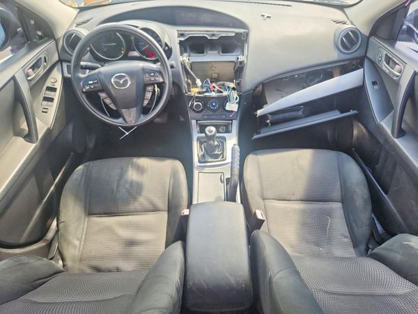 2013 MAZDA 3 Sport/GX