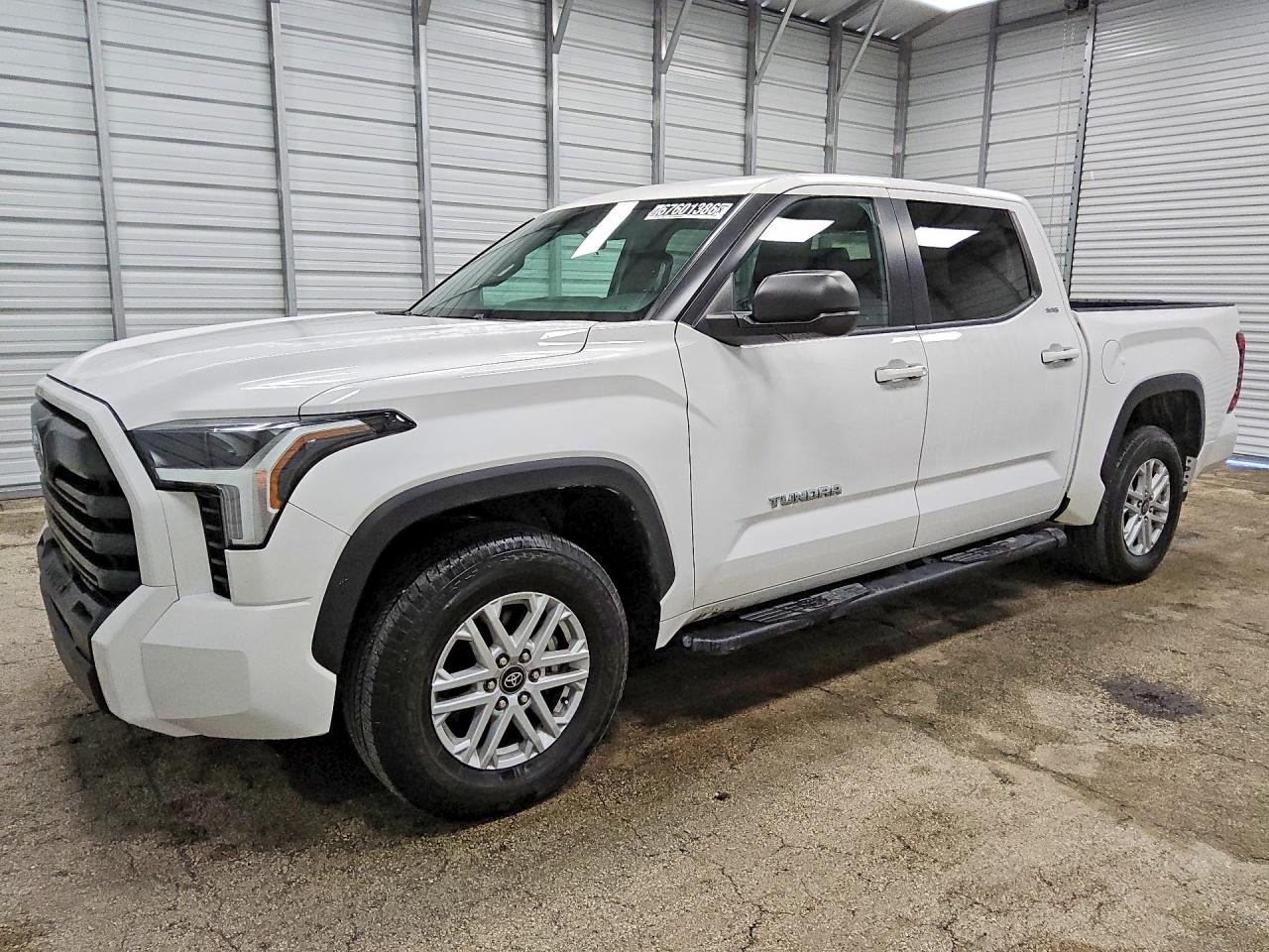 2025 TOYOTA TUNDRA SR5 — Front 3/4