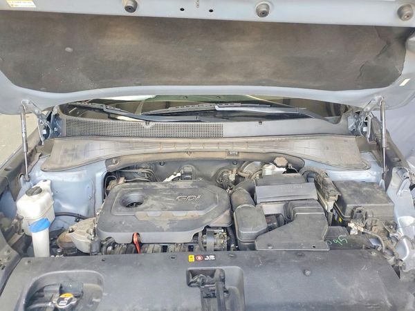 2020 KIA SORENTO L, LX, S — Engine bay