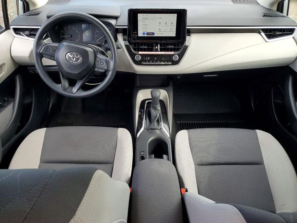 2025 TOYOTA COROLLA LE