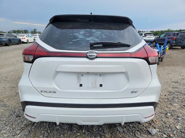 2022 NISSAN KICKS