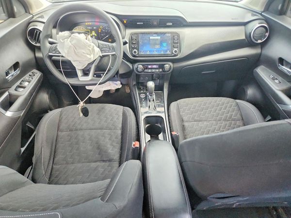 2022 NISSAN KICKS