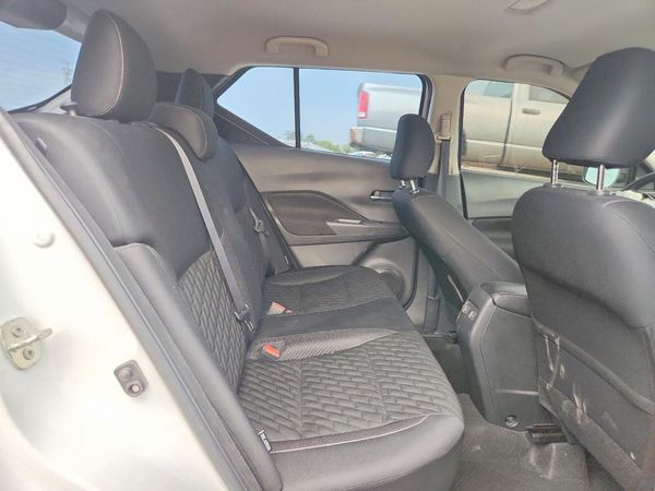 2022 NISSAN KICKS