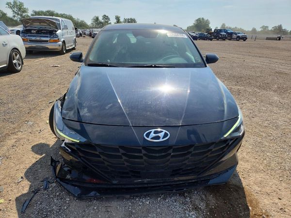 2022 HYUNDAI ELANTRA