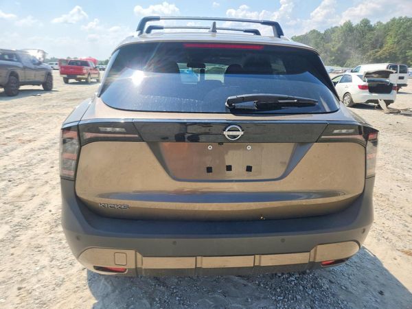 2025 NISSAN KICKS