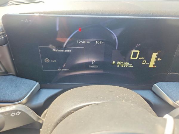 2025 NISSAN KICKS