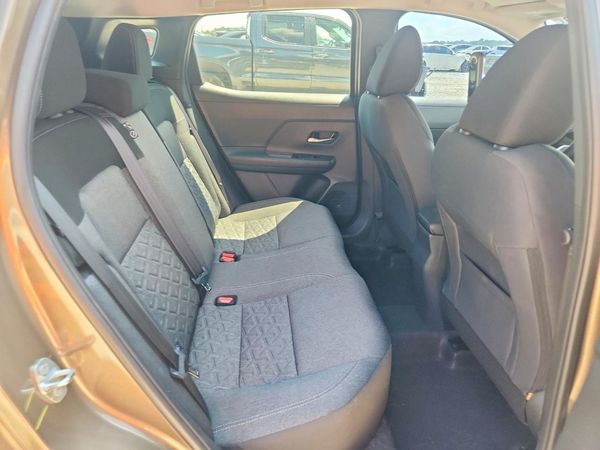2025 NISSAN KICKS