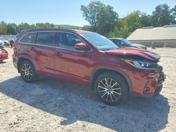 2017 TOYOTA HIGHLANDER SE/XLE
