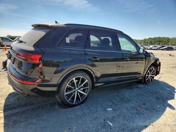 2023 AUDI Q7 quattro Prestige