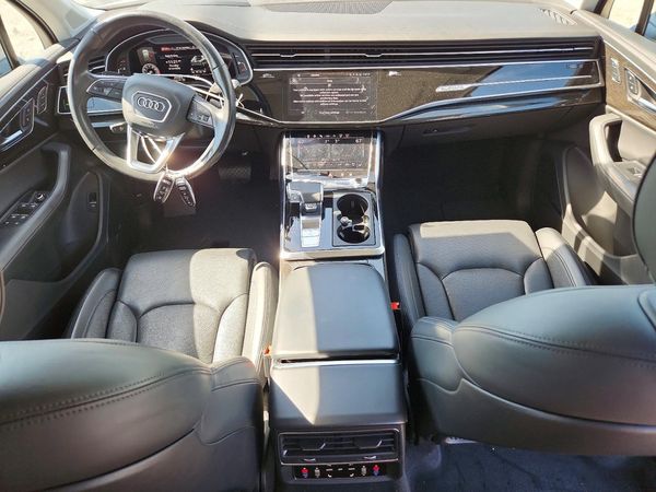 2023 AUDI Q7 quattro Prestige