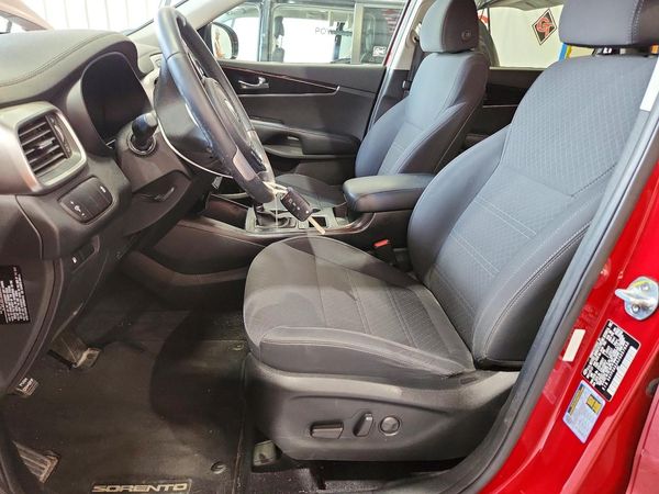 2018 KIA SORENTO L, LX