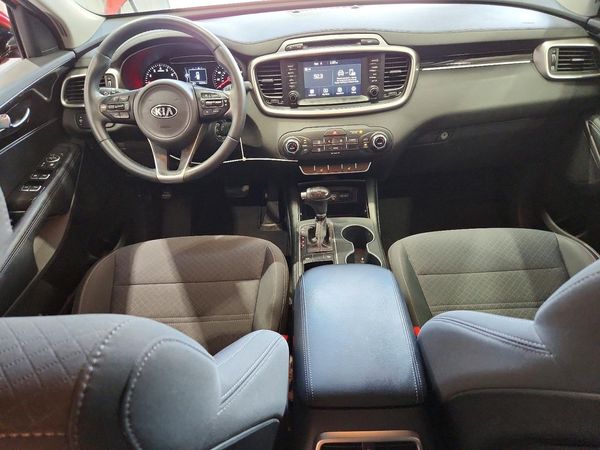 2018 KIA SORENTO L, LX