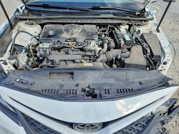 2018 TOYOTA CAMRY L/LE/SE/XLE — Engine bay
