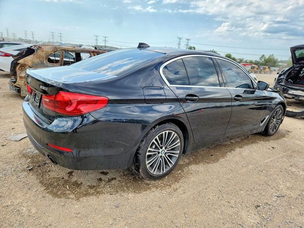 2019 BMW 530
