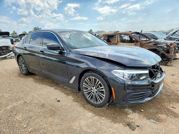 2019 BMW 530