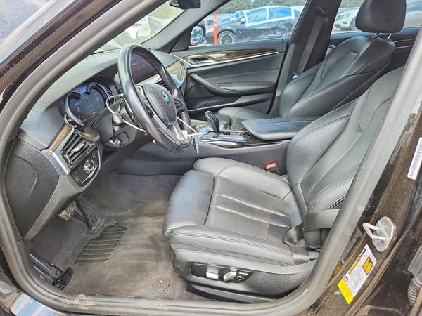 2019 BMW 530