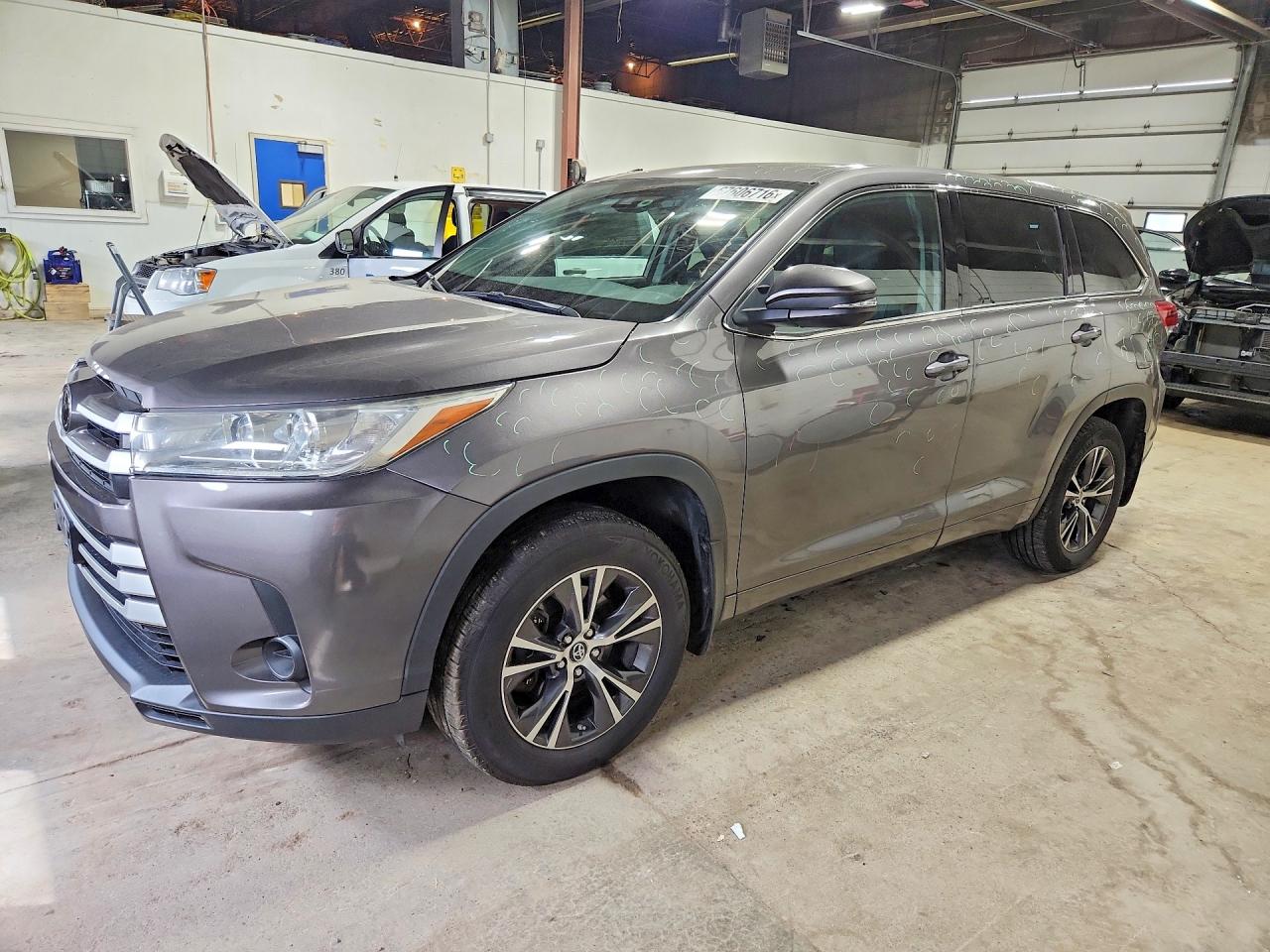 2018 TOYOTA HIGHLANDER