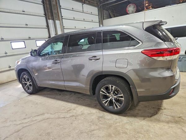 2018 TOYOTA HIGHLANDER