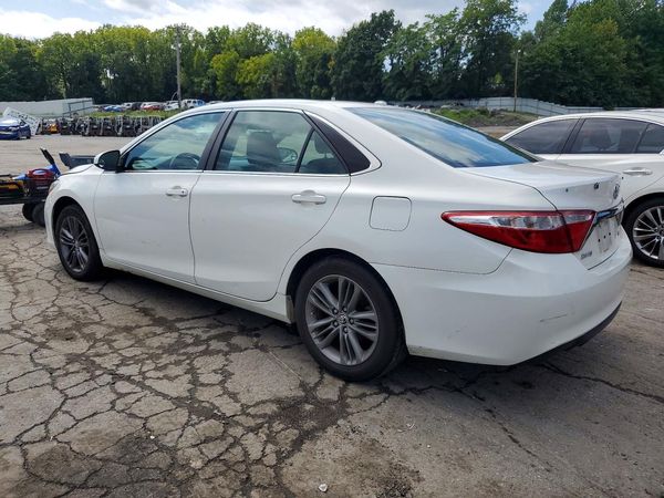 2016 TOYOTA CAMRY