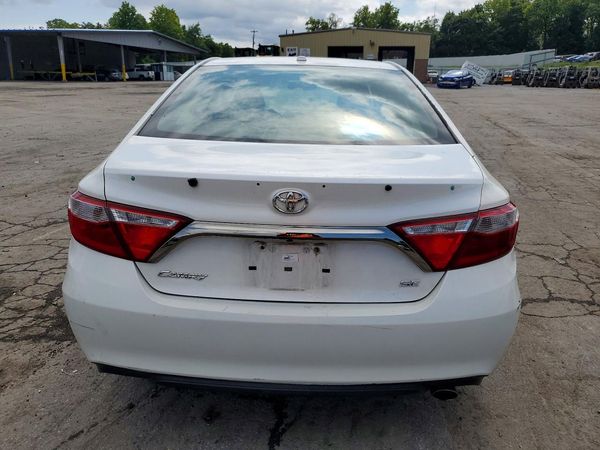 2016 TOYOTA CAMRY