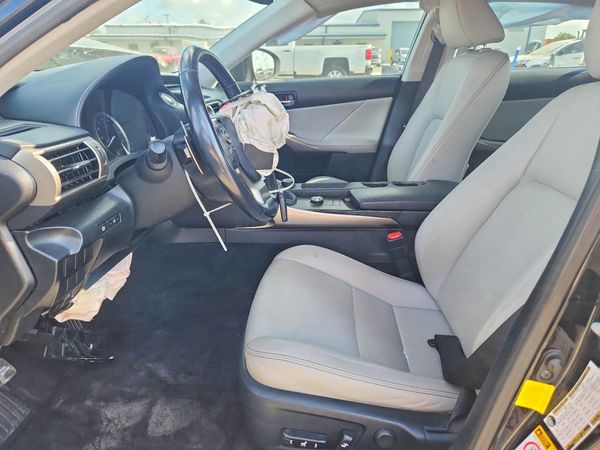 2016 LEXUS IS