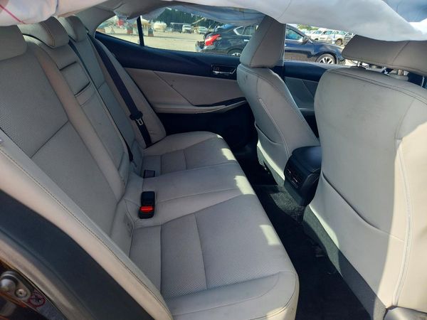 2016 LEXUS IS