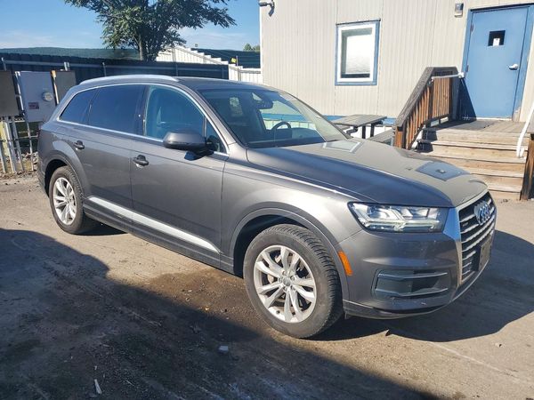 2018 AUDI Q7 quattro Premium Plus