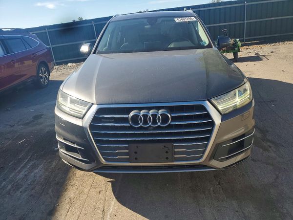 2018 AUDI Q7 quattro Premium Plus