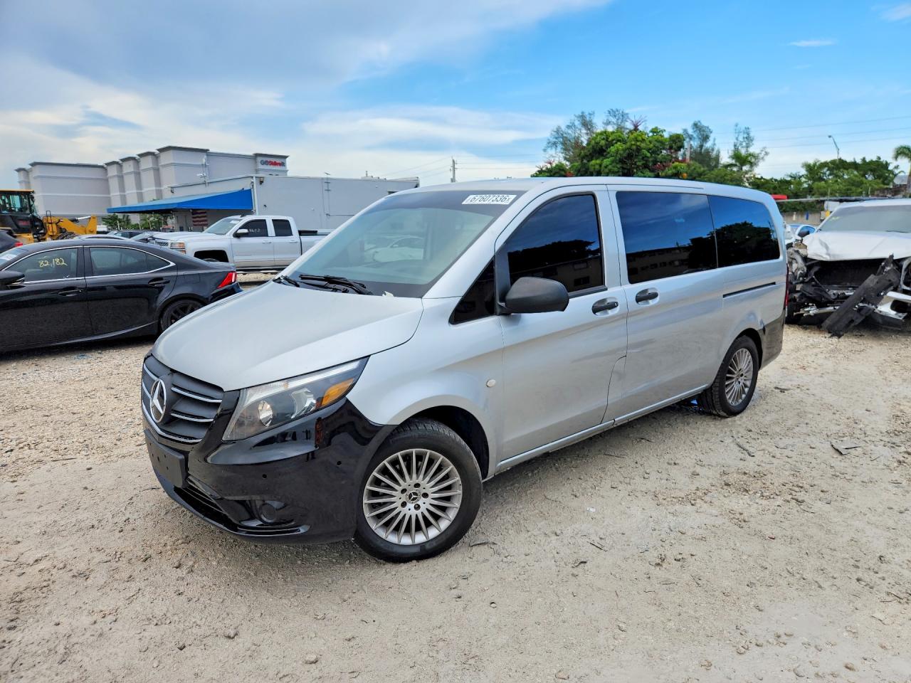 2018 MERCEDES-BENZ METRIS