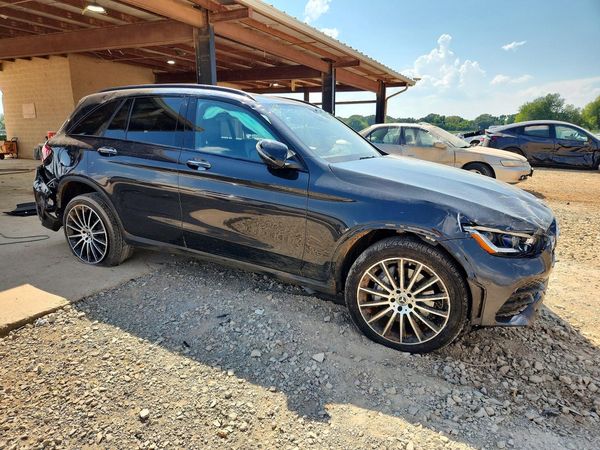 2022 MERCEDES-BENZ GLC GLC300